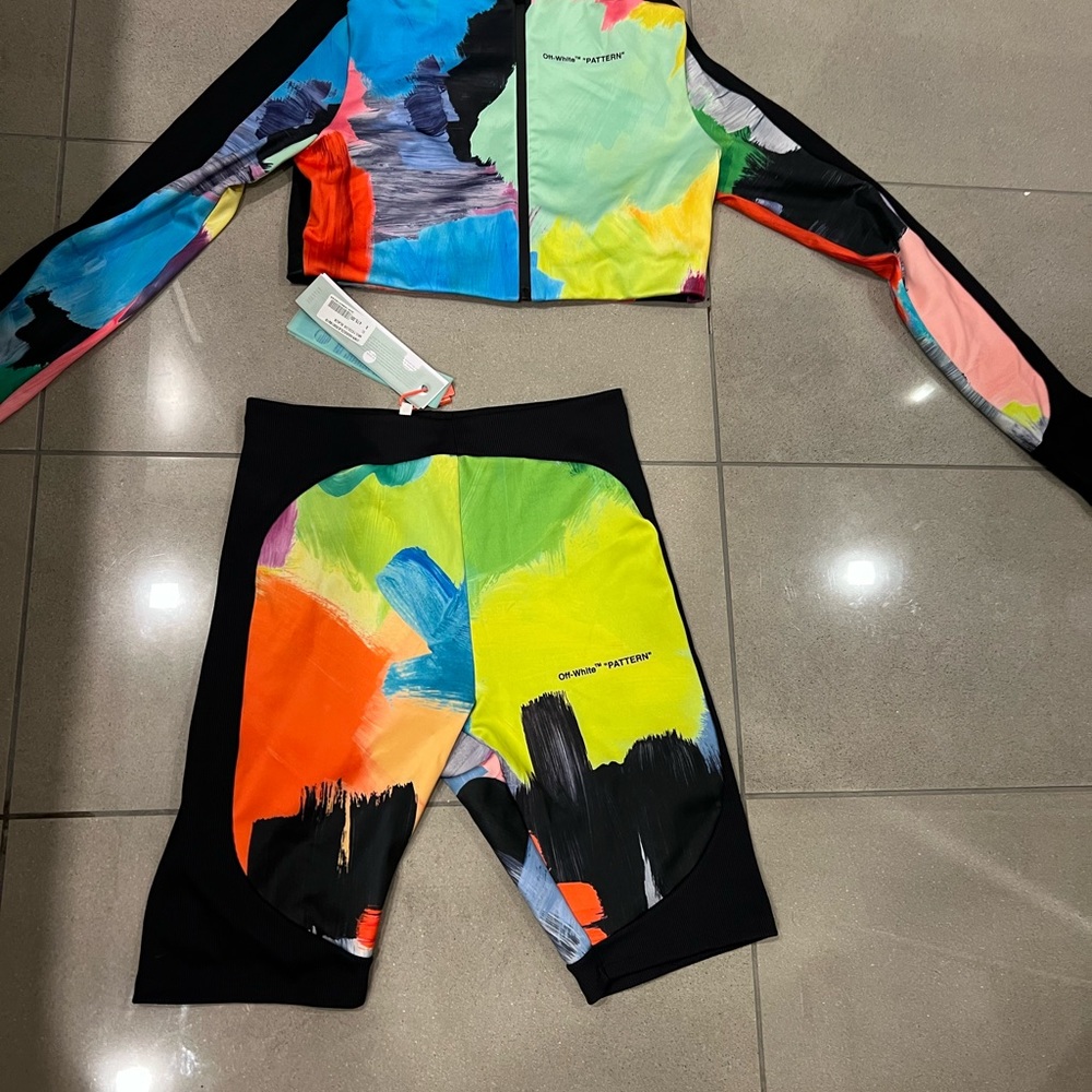 Off-white set - Picture 2 of 7